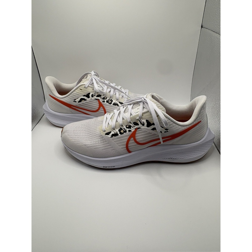 Nike Air Zoom Pegasus 39 Womens 10 White Animal Print Cheetah Sneaker DZ5214-100